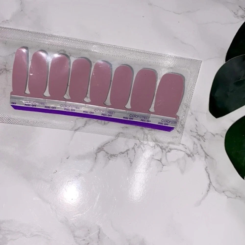 Color Street Manchester mauve nail set
